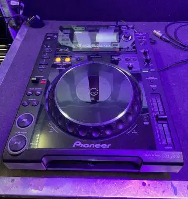 CDJ-2000 2